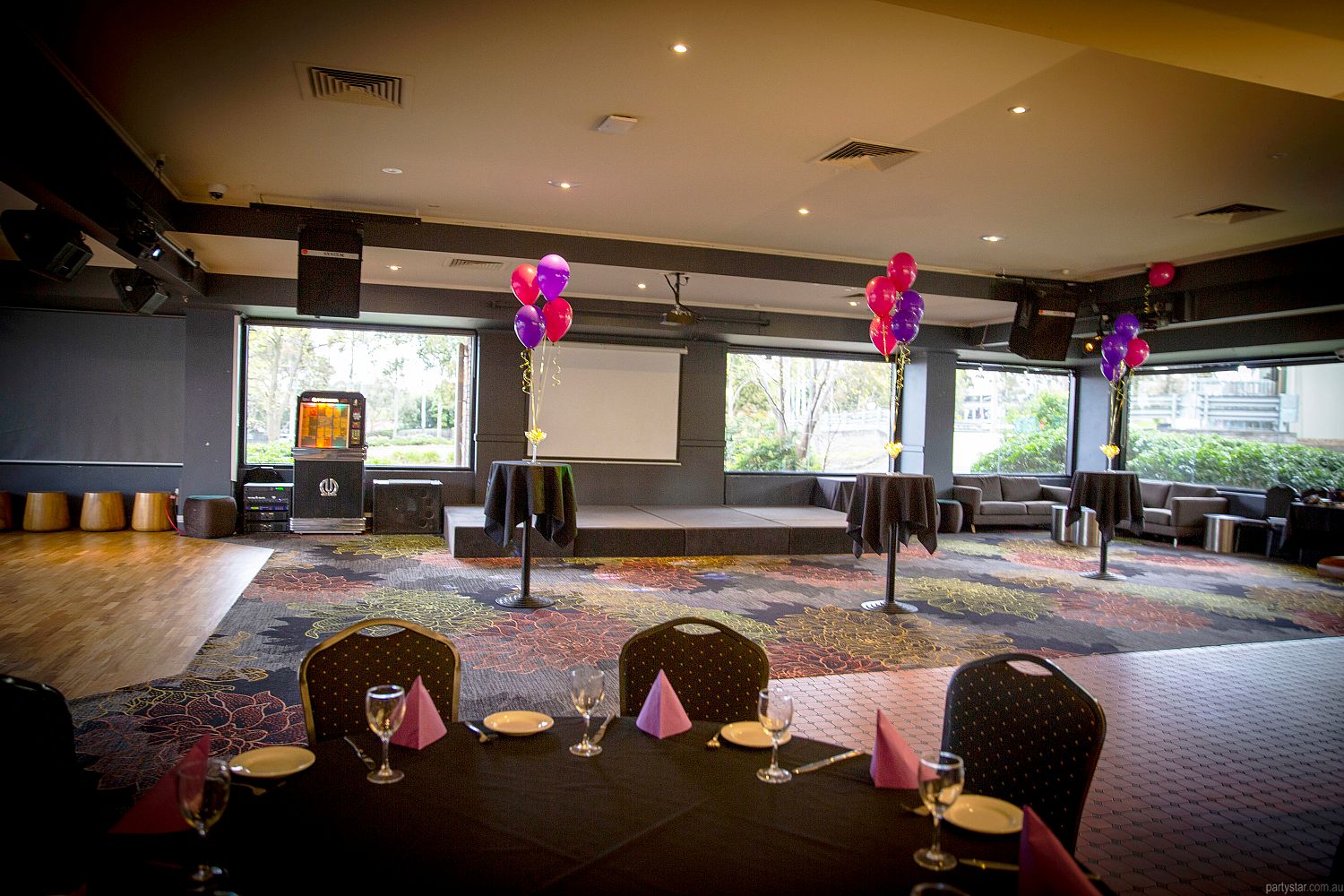 Burvale Hotel, Nunawading, VIC. Function Room hire photo #2