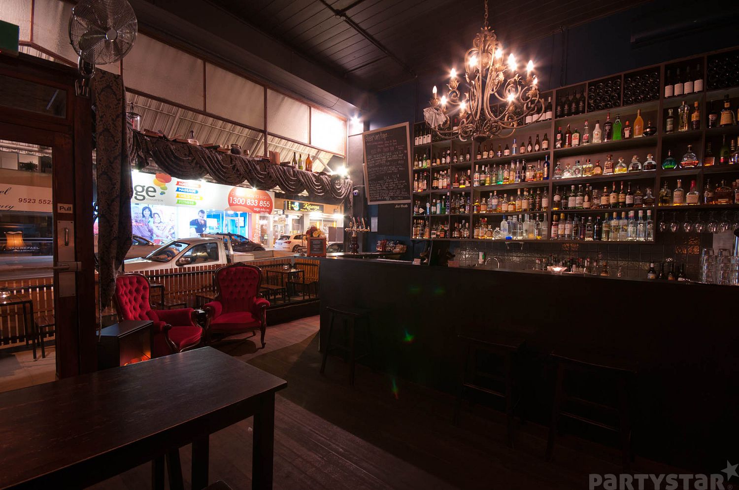Antique Bar, Elsternwick, VIC. Venue photo #1