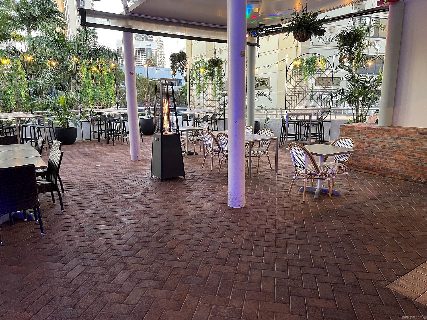 Diggers and Sports Club, Surfers Paradise, QLD. Function Room hire photo #4