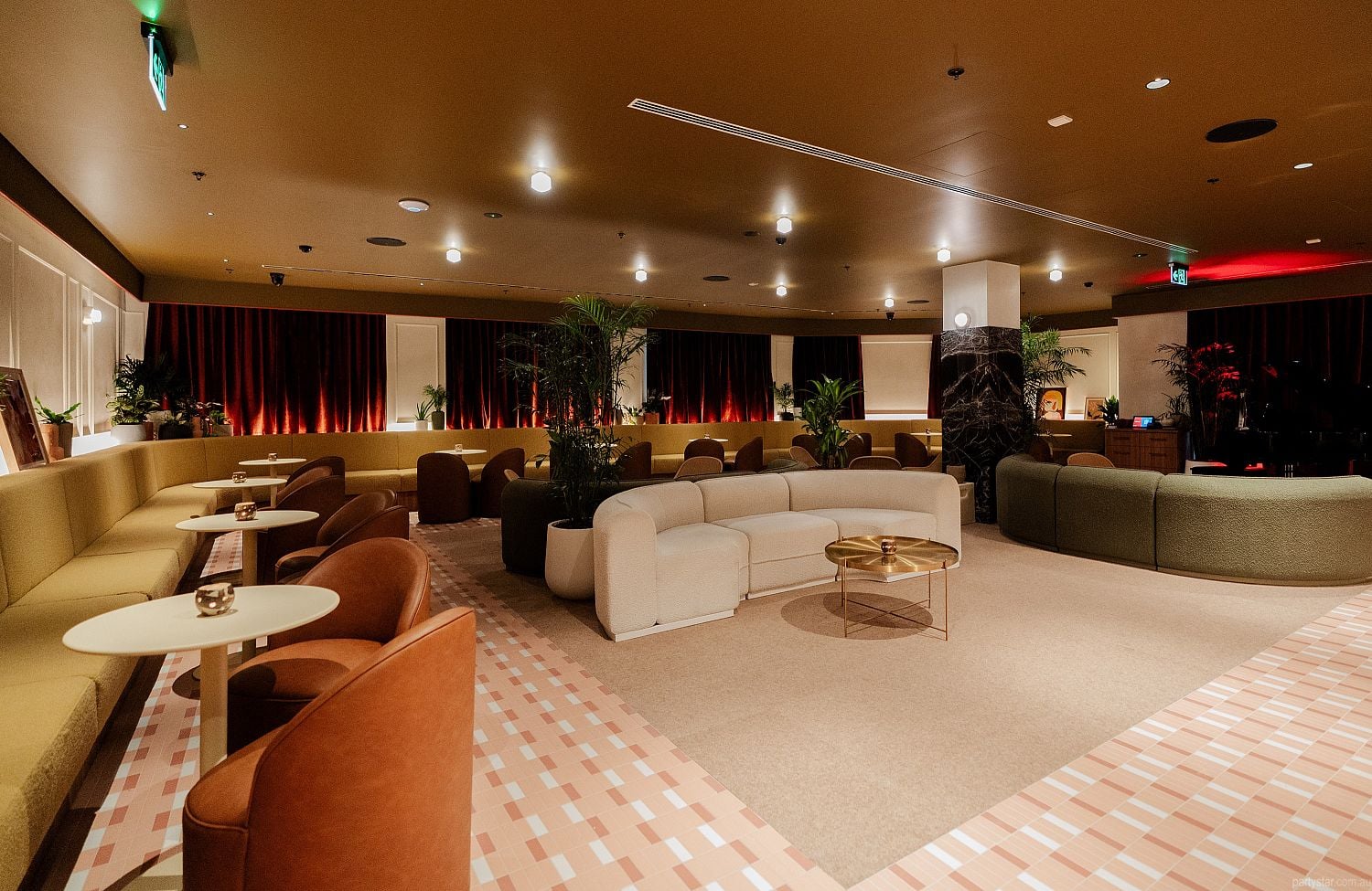 Hotel Jardin, Surfers Paradise, QLD. Venue photo #1