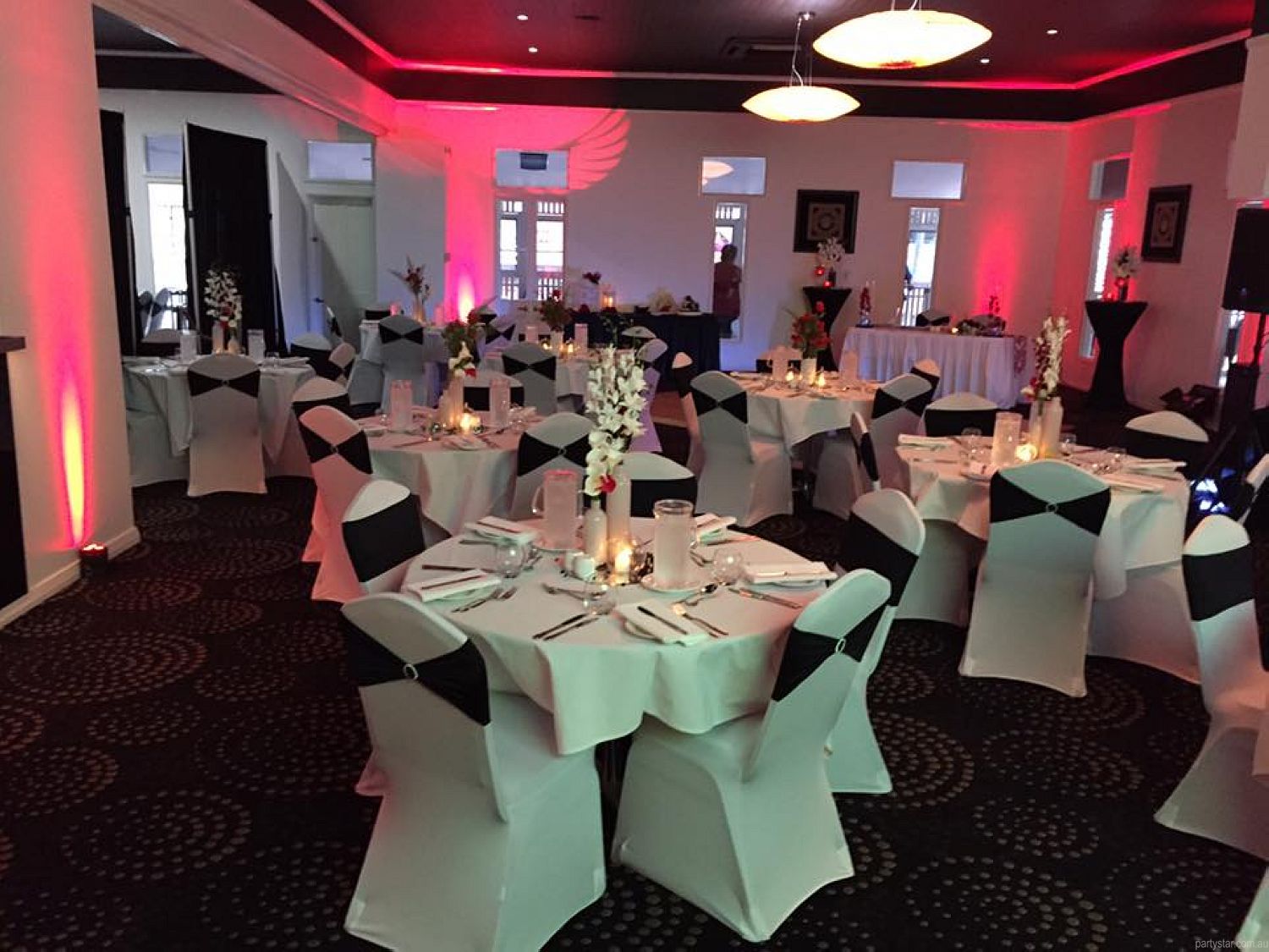 Red Beret Hotel, Redlynch, QLD. Function Room hire photo #3