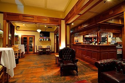 Cap Party Room