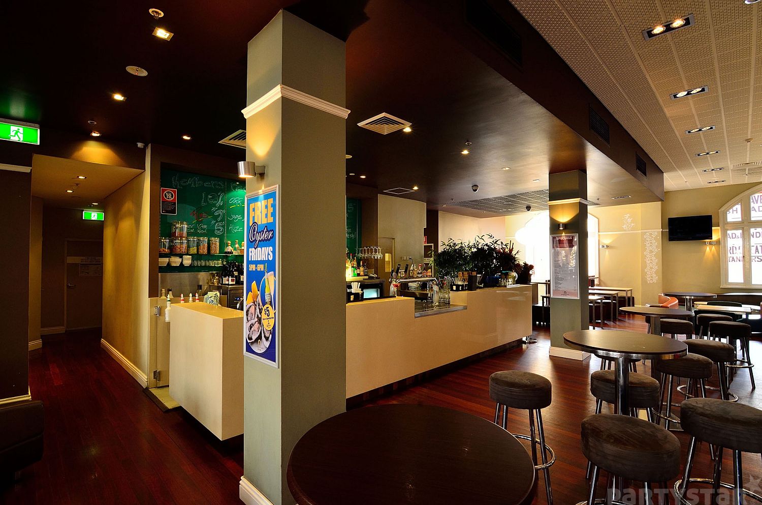 Upstairs function space at Albion Place Hotel, Sydney, NSW. Photo 4