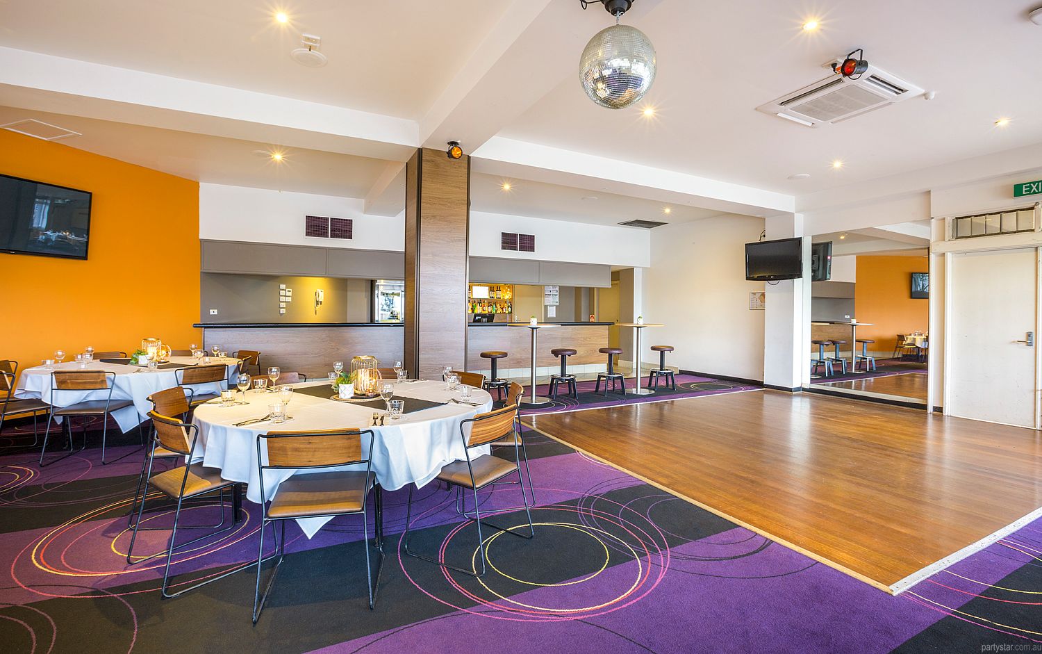 Glengala Hotel, Sunshine, VIC. Function Room hire photo #2