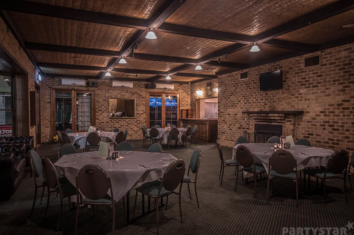 Pine Grove Hotel, Beaconsfield Upper, VIC. Venue photo #2