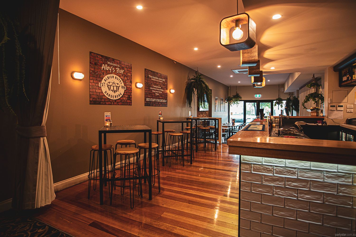 Albion Hotel Dandenong, Dandenong, VIC. Function Room hire photo #2