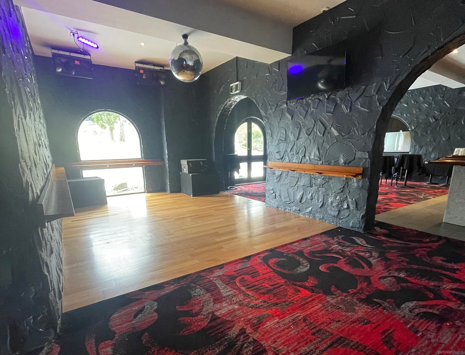 Ferntree Gully Hotel, Ferntree Gully, VIC. Function Room hire photo #2