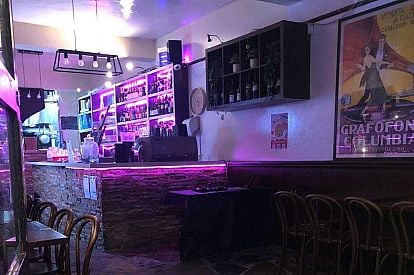 Venue hire information for 215 Queens