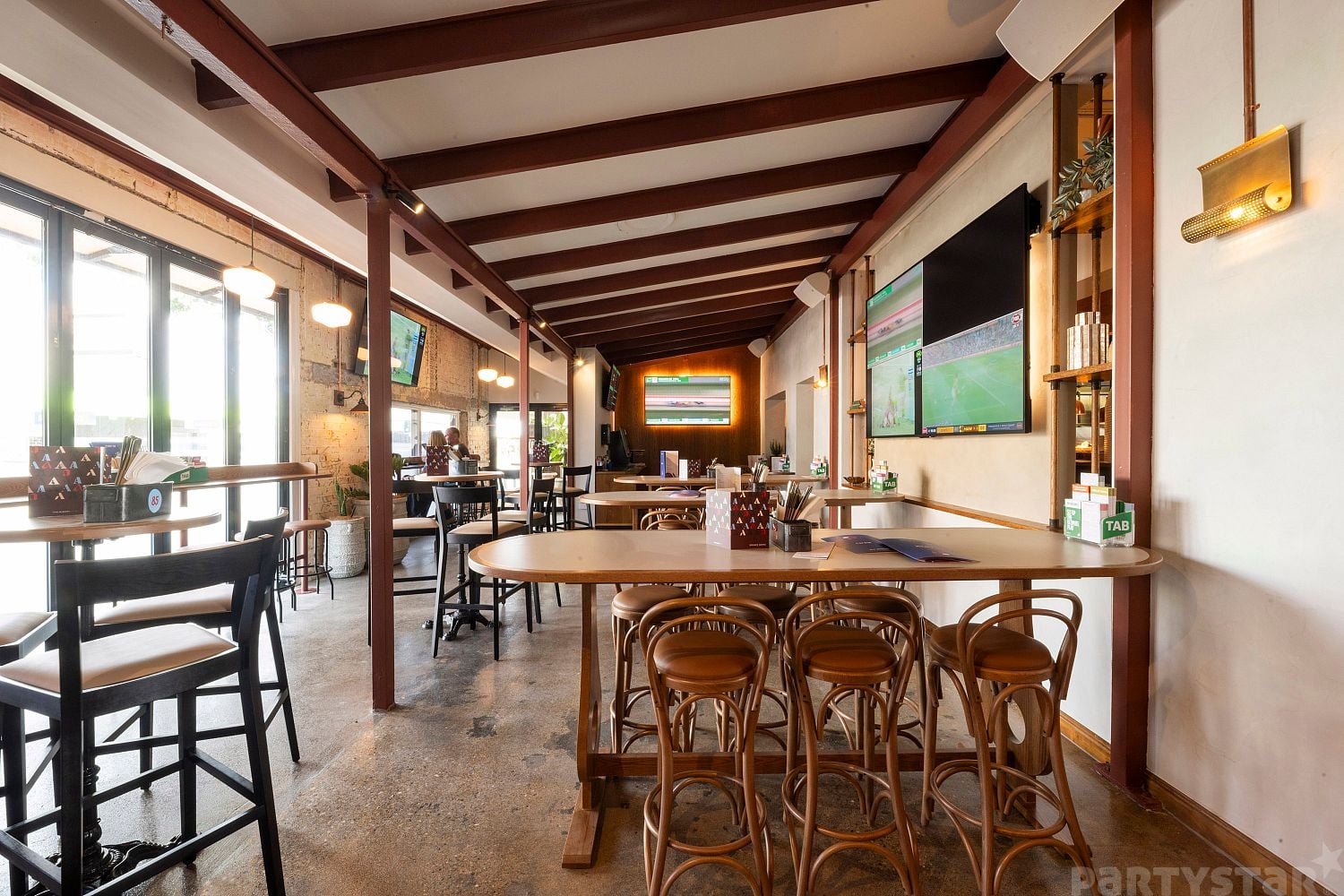 Lounge bar function space at Albion Hotel, Albion, QLD. Photo 2