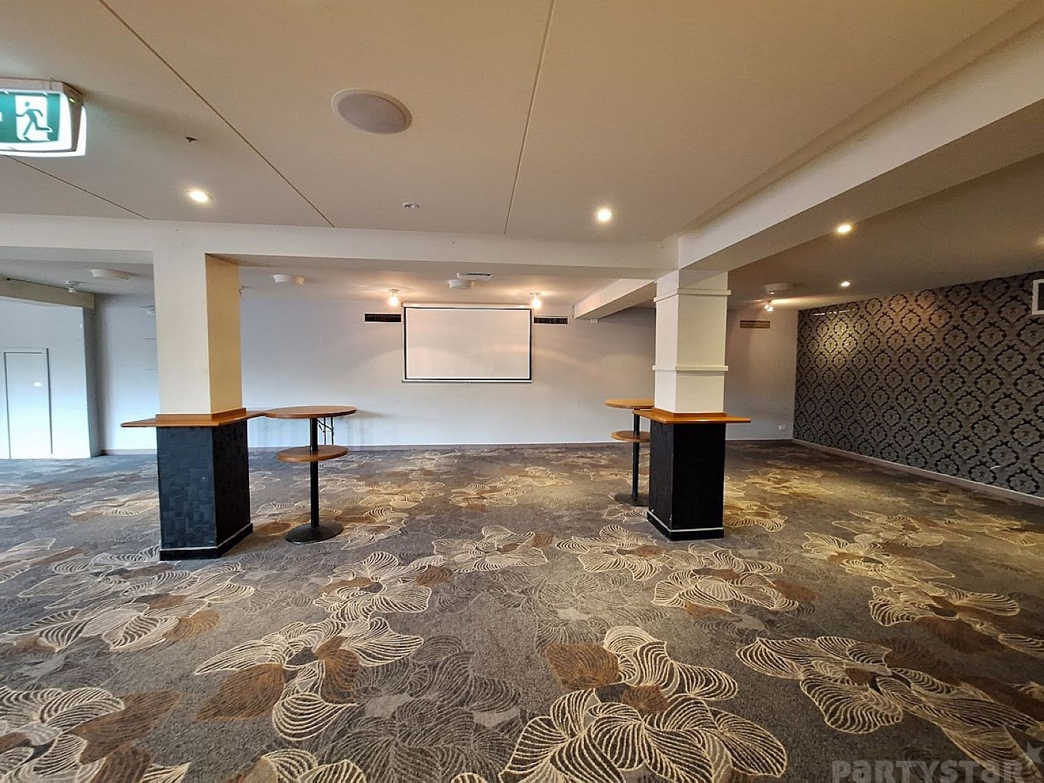 Mountain View Hotel, Glen Waverley, VIC. Venue photo #3