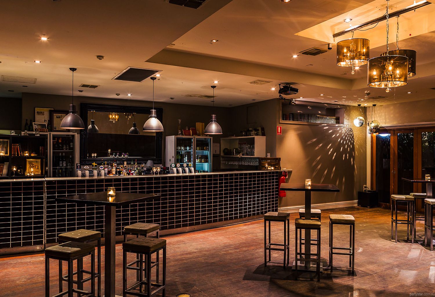 The Kings Head Hotel, Adelaide, SA. Function Room hire photo #1