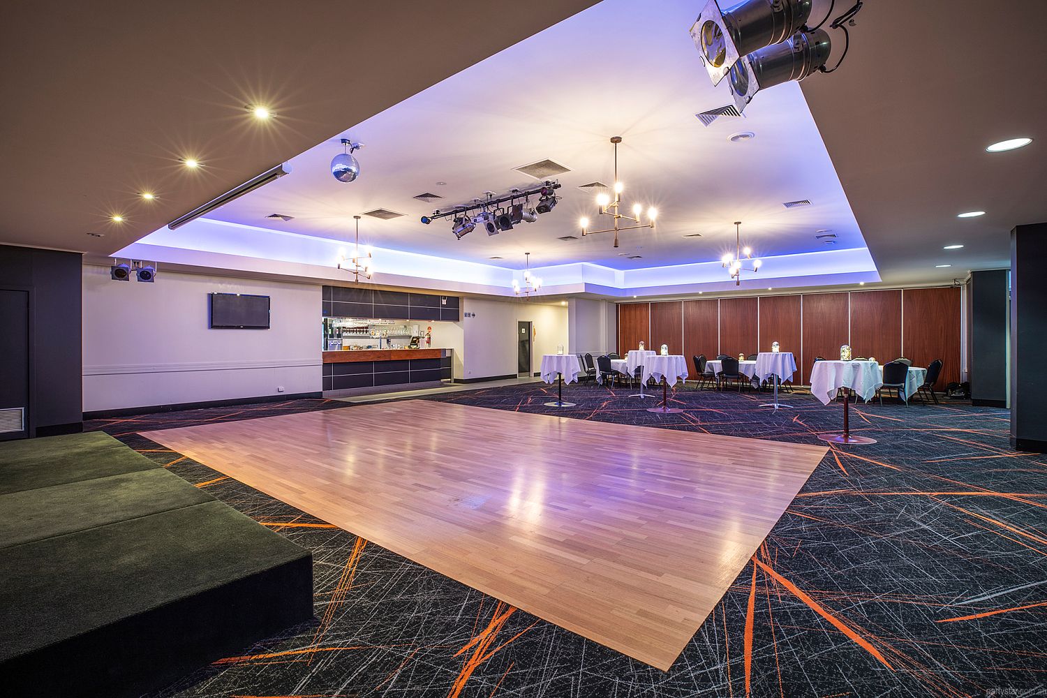 Coolaroo Hotel, Coolaroo, VIC. Function Room hire photo #3