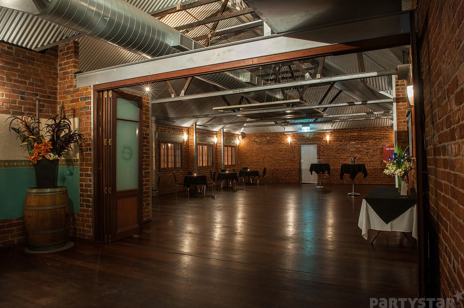 Oxford Hotel, Leederville, WA. Venue photo #2