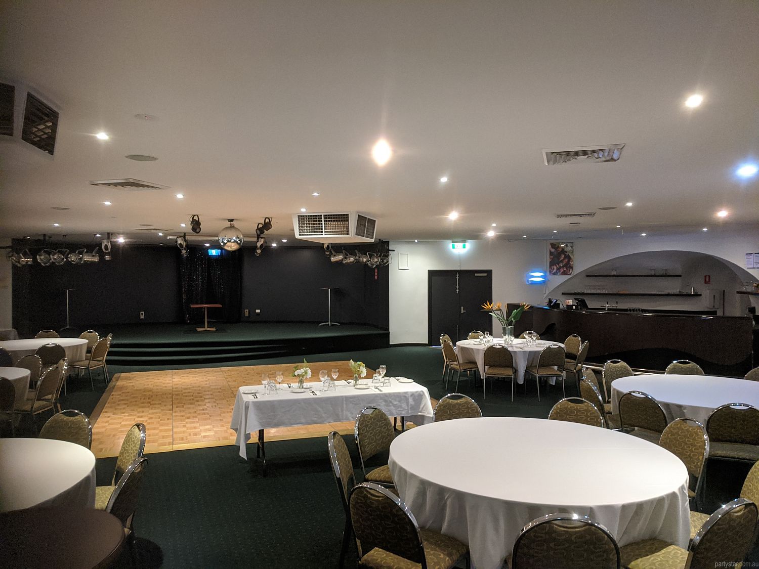 St Albans Hotel, St Albans, VIC. Function Room hire photo #3