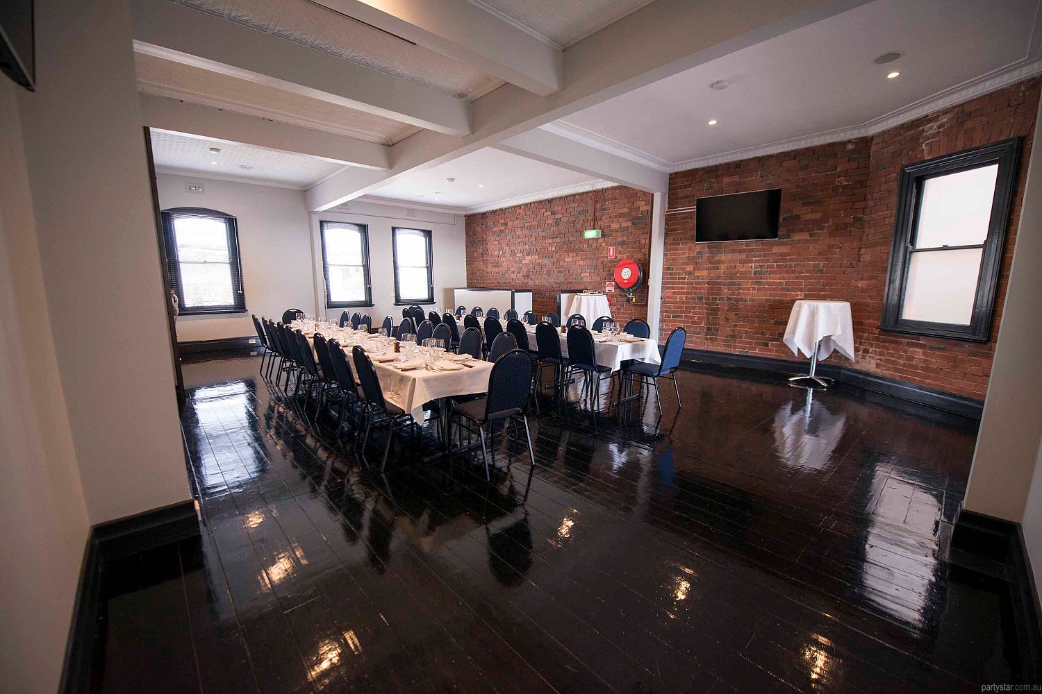 Wayside Inn, South Melbourne, VIC. Function Room hire photo #3