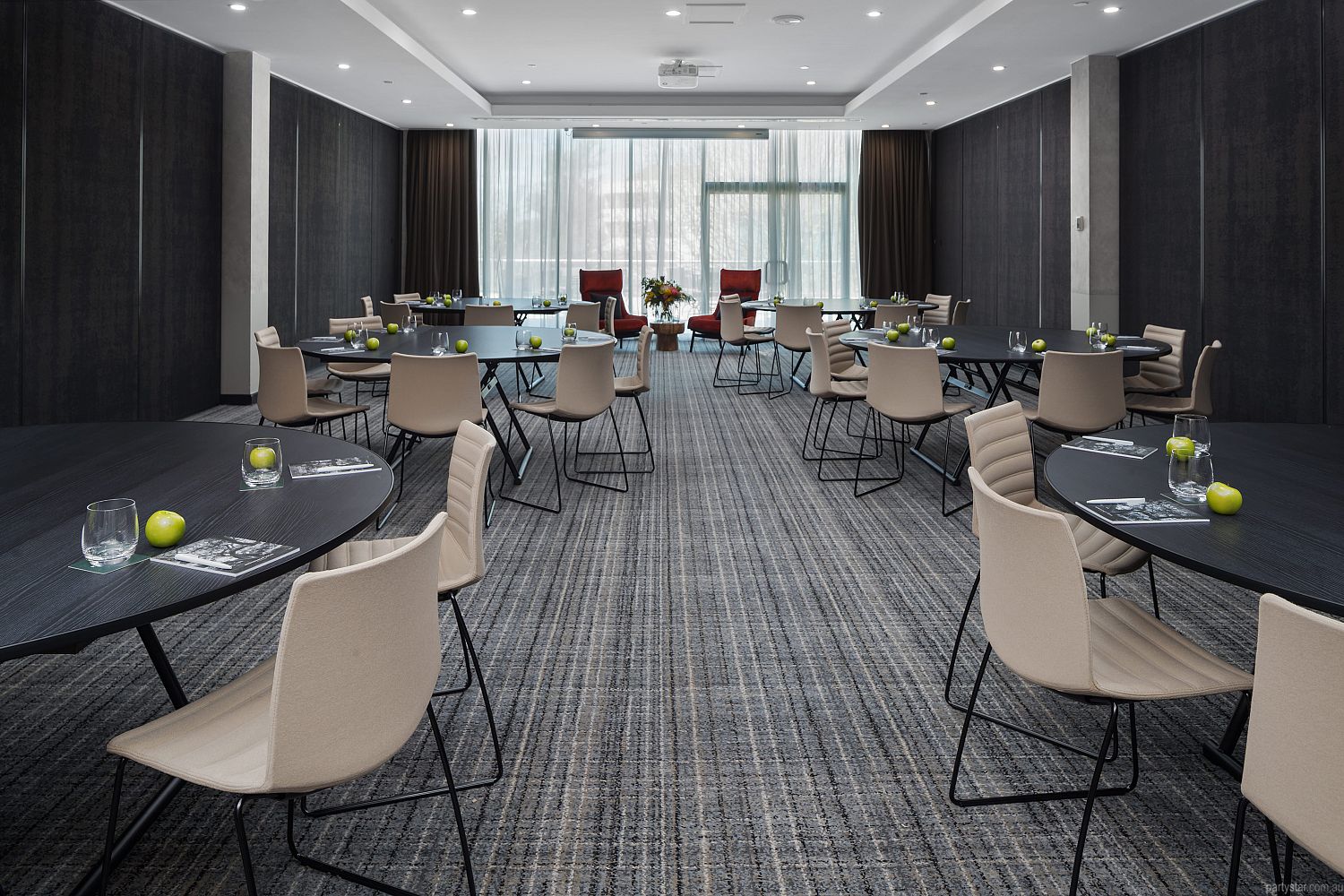 Rydges Canberra, Forrest, ACT. Function Room hire photo #2