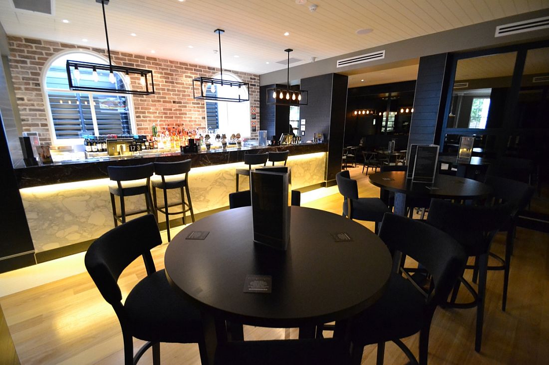 Bank Tavern, Kogarah, NSW. Venue photo #1